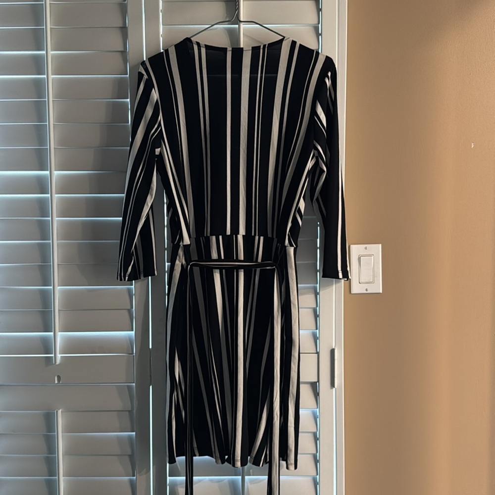 H&M dress - Picture 4 of 5